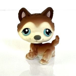 Littlest Pet Shop #68 Brown Husky Puppy Dog w/ Blue Eyes 2004 Pink Magnet Hasbro